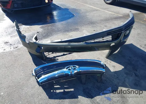 2016 Toyota Highlander Xle V6 z USA, uszkodzony, nr VIN 5TDKKRFH1GS173036